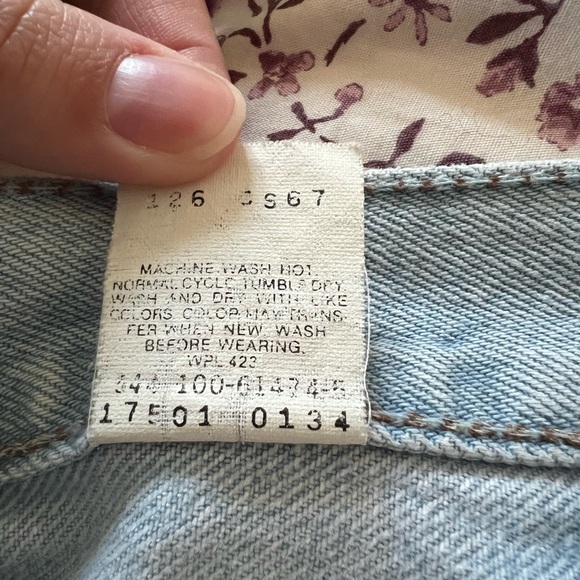 Vintage Levi’s 501 - Picture 7 of 10